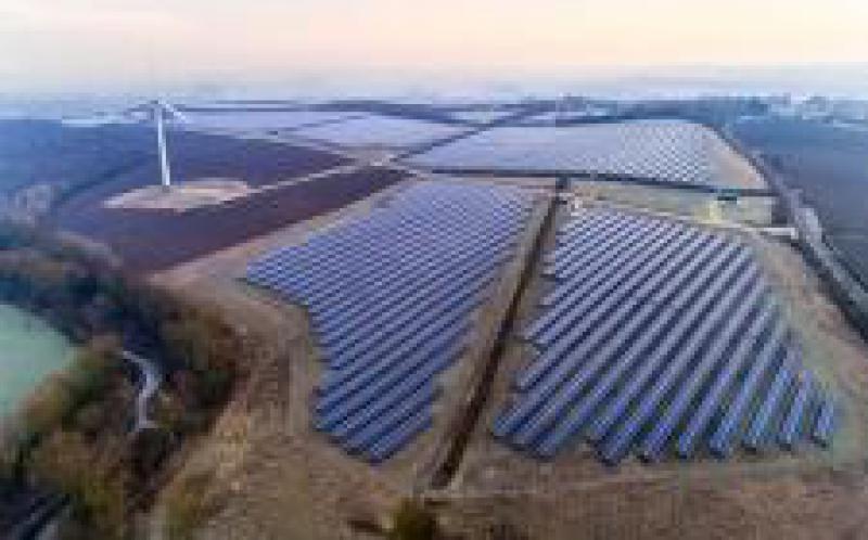 彭博：世界現在擁有1 TW的風能和太陽能容量，預計在2023年將達到2 TW