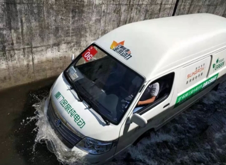 搭載陽光電源驅動系統的金旅運輸車橫掃第三屆中國深圳新能源汽車(物流車)挑戰賽六項大獎