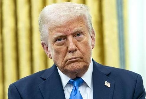 特朗普：美國(guó)將對(duì)芯片和半導(dǎo)體征收約100%的關(guān)稅