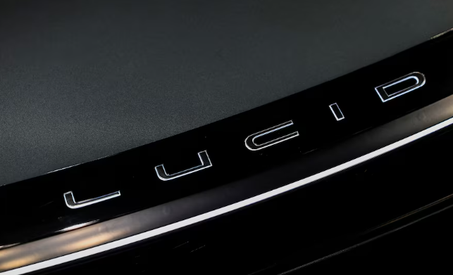 Lucid集團(tuán)調(diào)整2025年產(chǎn)量預(yù)期并擴(kuò)大融資規(guī)模