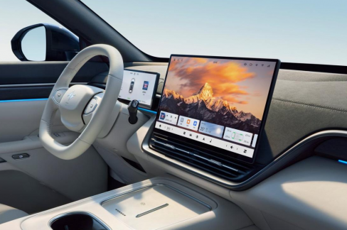 20 萬買六座高配！東風(fēng) eπ008 新能源 SUV，實(shí)用配置無溢價(jià)超劃算