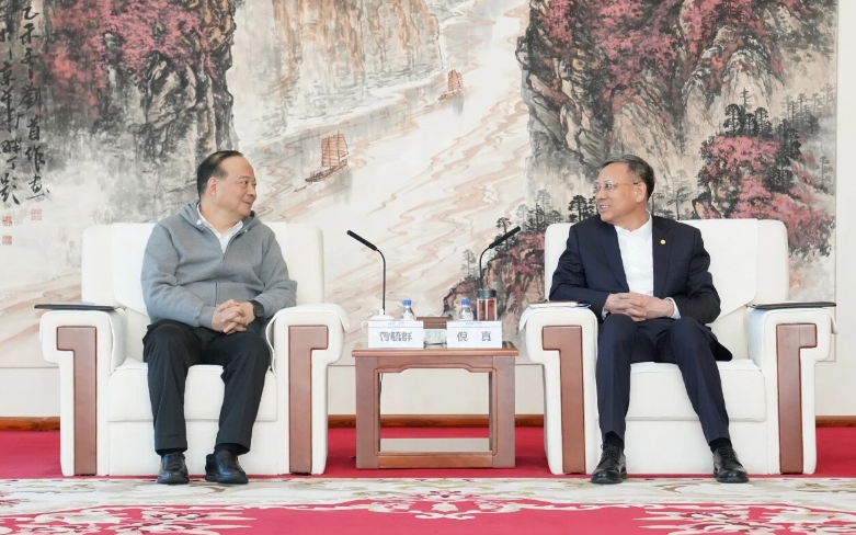 中國能建總經(jīng)理倪真與寧德時(shí)代董事長曾毓群會(huì)談