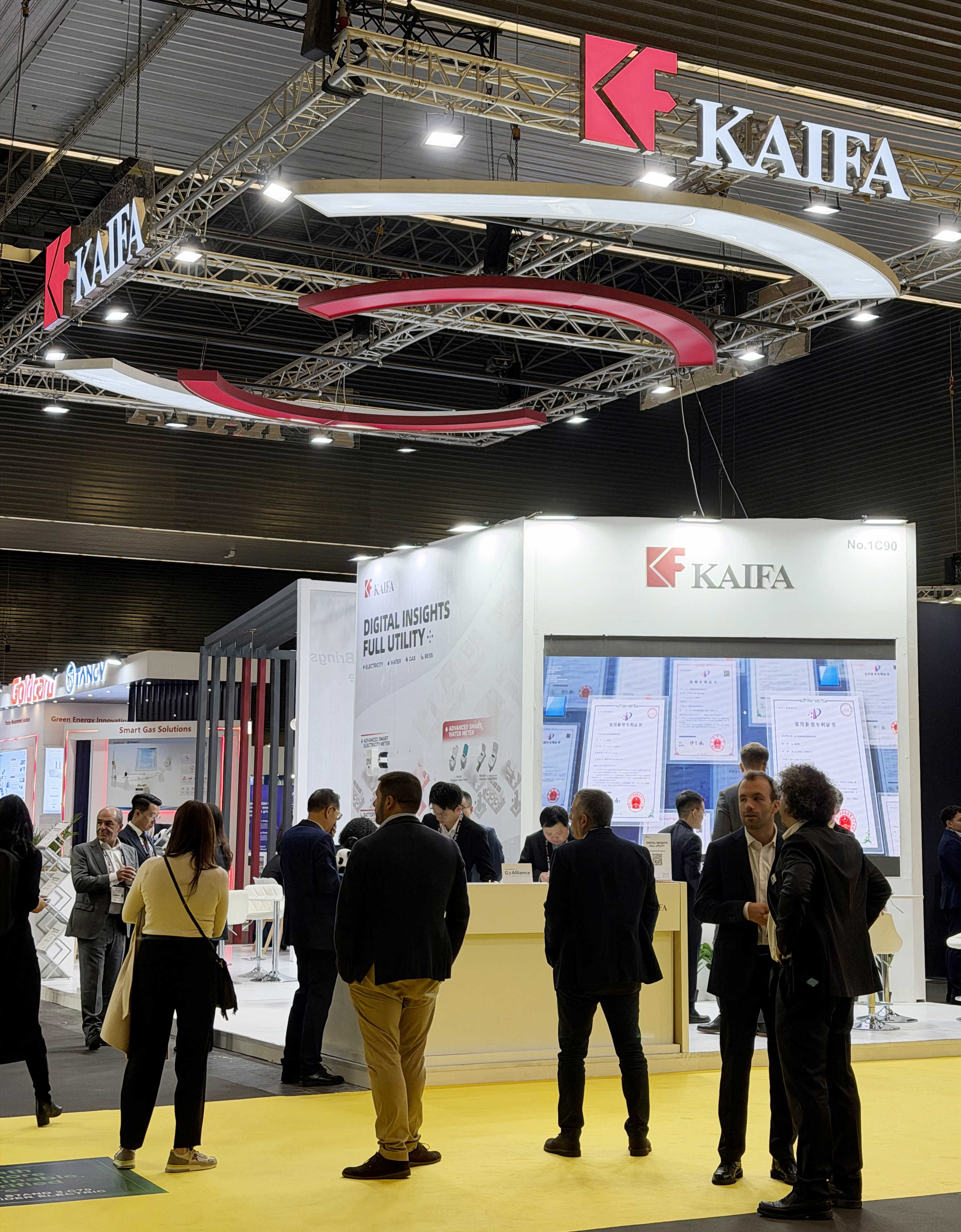 開發(fā)科技攜電、水、氣、新能源綜合解決方案閃耀2025歐洲能源展