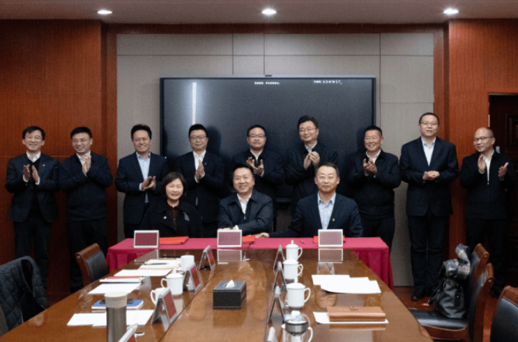 中國仙桃市與國家電投湖北公司及林洋能源簽署零碳園區(qū)合作協(xié)議