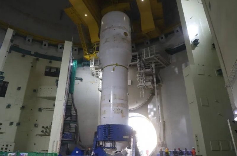 “核電之肺”精準就位！陸豐核電6號機組首臺蒸汽發生器吊裝成功