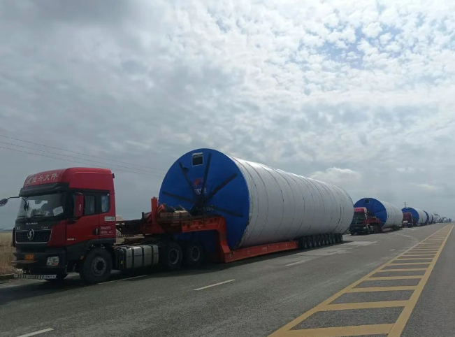 新疆塔城和豐一期49.9萬(wàn)千瓦風(fēng)電項(xiàng)目首套塔筒順利發(fā)貨